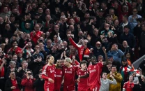 liverpool thrash galatasaray to reach champions league quarters