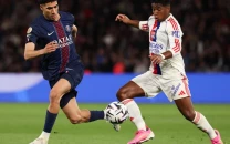 endrick stars as lyon dent psg s ligue 1 title hopes