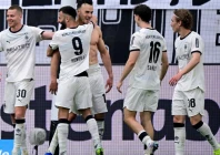 gladbach sink dortmund st pauli edge closer to drop