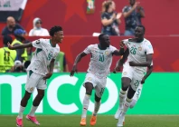 gueye double keeps senegal s world cup hopes alive