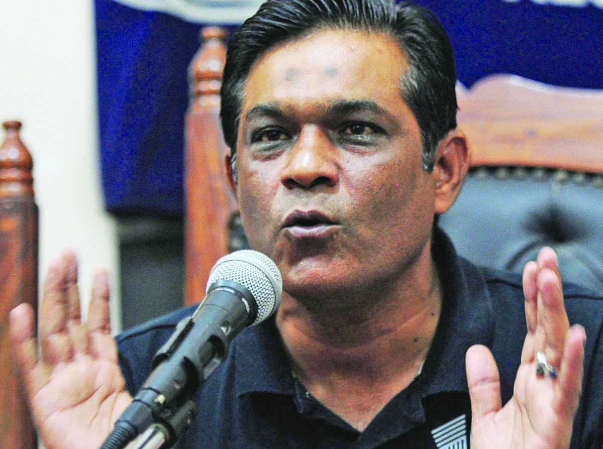 former wicketkeeper rashid latif says pakistan couldn t ever be written off due to their unpredictability and the ability to bounce back photo afp file former wicketkeeper rashid latif says pakistan couldn t ever be written off due to their unpredictability and the ability to bounce back photo afp file