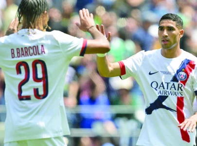 psg ease past seattle sounders
