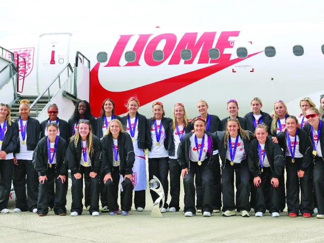 sarina wiegman and co pose with the trophy after they touched down on home soil photo lionesses sarina wiegman and co pose with the trophy after they touched down on home soil photo lionesses