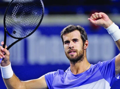 khachanov topples zverev in toronto
