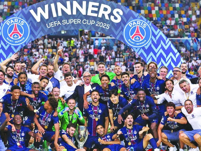 paris saint germain s celebrate after winning the 2025 uefa super cup final against tottenham hotspur fc at the friuli stadium in udine photo afp