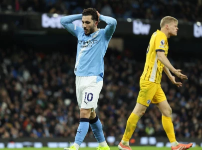 city villa falter in premier league title race city villa falter in premier league title race