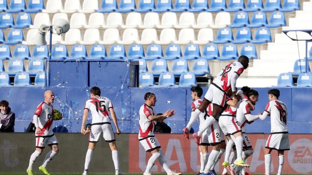 rayo vallecano s spanish midfielder fran perez celebrates scoring his team s first goal in the rout of atletico madrid on sunday in la liga photo afp