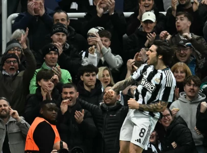 newcastle complete cruise into champions league last 16