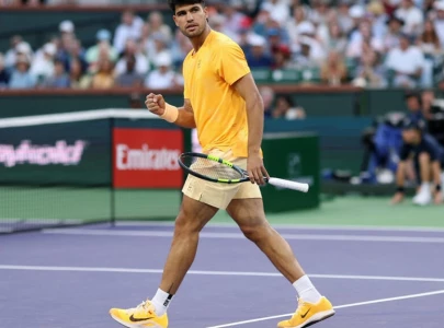 alcaraz cruises into indian wells