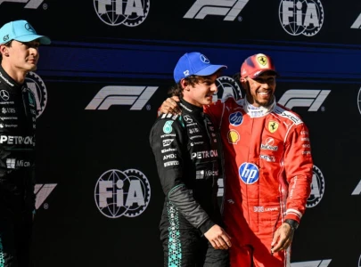 mercedes antonelli blasts to chinese gp pole youngest in f1 history