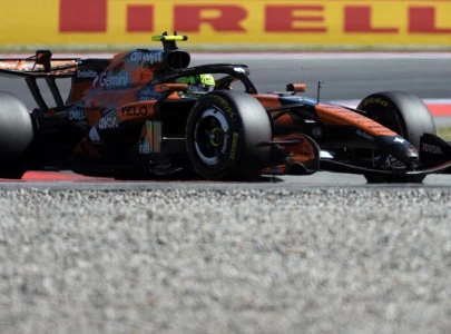 norris pips russell in barca practice norris pips russell in barca practice