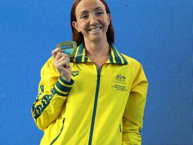 australian lani pallister celebrates her 400m freestyle victory in the pan pacific championships in irvine california photo afp australian lani pallister celebrates her 400m freestyle victory in the pan pacific championships in irvine california photo afp