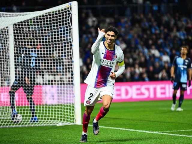 psg s moroccan defender achraf hakimi celebrates scoring his team s fifth goal during the french l1 football match between le havre athletic club and paris saint germain psg photo afp psg s moroccan defender achraf hakimi celebrates scoring his team s fifth goal during the french l1 football match between le havre athletic club and paris saint germain psg photo afp