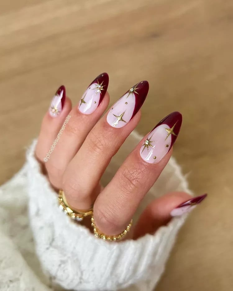 Instagram/ @phoebesummernails