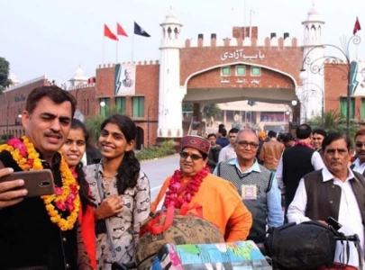 pakistan issues visas to 84 indian pilgrims to visit religious sites pakistan issues visas to 84 indian pilgrims to visit religious sites