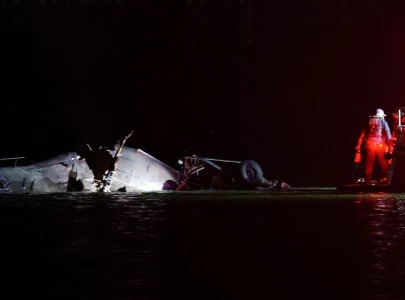 plane and helicopter crash in dc what we know so far