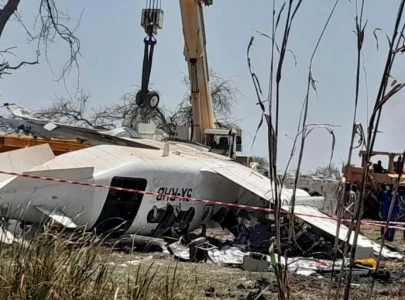 at least 20 dead in plane crash in south sudan officials confirm