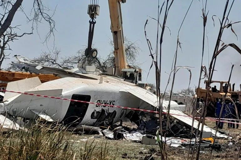 the wreckage of a plane that crashed killing people as it was heading to the capital juba at the unity oilfield airport unity state south sudan photo reuters