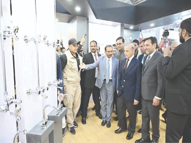 m shehbaz sharif visits a stall at the expo center in lahore photo nni m shehbaz sharif visits a stall at the expo center in lahore photo nni