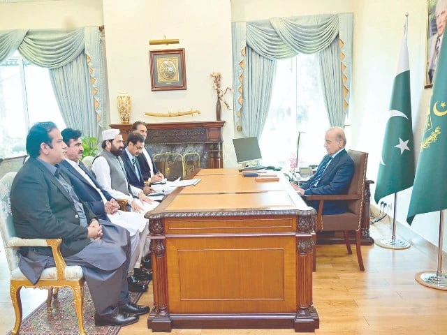 members of parliament call on prime minister shehbaz sharif in islamabad photo app members of parliament call on prime minister shehbaz sharif in islamabad photo app