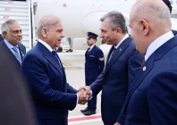 governor of antalya hulusi ahin receives prime minister shehbaz sharif and the pakistani delegation at the airport on thursday as they arrives in t rkiye to attend the 5th antalya diplomacy forum photo pmo