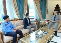 prime minister shehbaz sharif meets the islamabad inspector general of police and chief commissioner directing them to immediately arrest the suspect accused of defrauding student laiba ijaz photo pmo