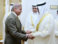 prime minister shehbaz sharif meets kuwait s foreign minister sheikh jarrah jaber al ahmad al sabah at the prime minister s house in islamabad on wednesday photo pmo prime minister shehbaz sharif meets kuwait s foreign minister sheikh jarrah jaber al ahmad al sabah at the prime minister s house in islamabad on wednesday photo pmo