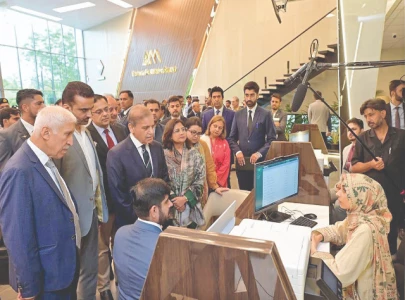 pm reaches out to politicians on floods pm reaches out to politicians on floods