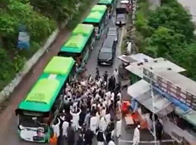 pml n s e buses spark poll code debate pml n s e buses spark poll code debate