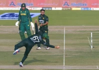 watch salman ali agha s jaw dropping catch to dismiss breetzke