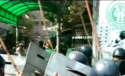 police lawyers clash police lawyers clash