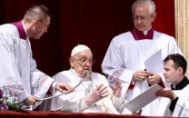 pope francis makes brief easter appearance urges ceasefire in gaza pope francis makes brief easter appearance urges ceasefire in gaza