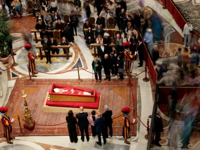pope francis lies in state at st peter s basilica at the vatican april 24 2025 photo reuters pope francis lies in state at st peter s basilica at the vatican april 24 2025 photo reuters