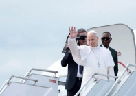 pope leo xiv waves as he boards a plane bound for bamenda where he will attend a meeting for peace and hold a holy mass at yaounde nsimalen international airport in yaounde cameroon april 16 2026 reuters