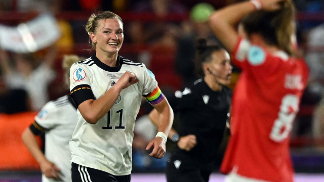 popp explodes for germany after ending euro woe popp explodes for germany after ending euro woe