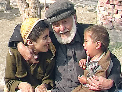 positive pakistanis a rock for the forgotten