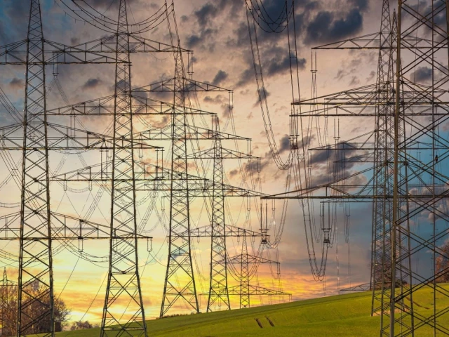 Nepra increases power cost by 52 paisas per unit