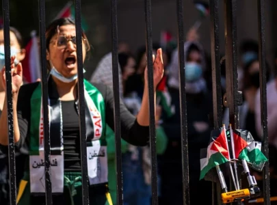 pro palestinian students arrested at yale nyu columbia cancels in person classes pro palestinian students arrested at yale nyu columbia cancels in person classes