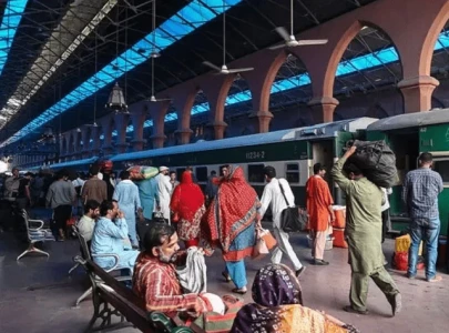 pakistan railways announces fares discount for eidul azha
