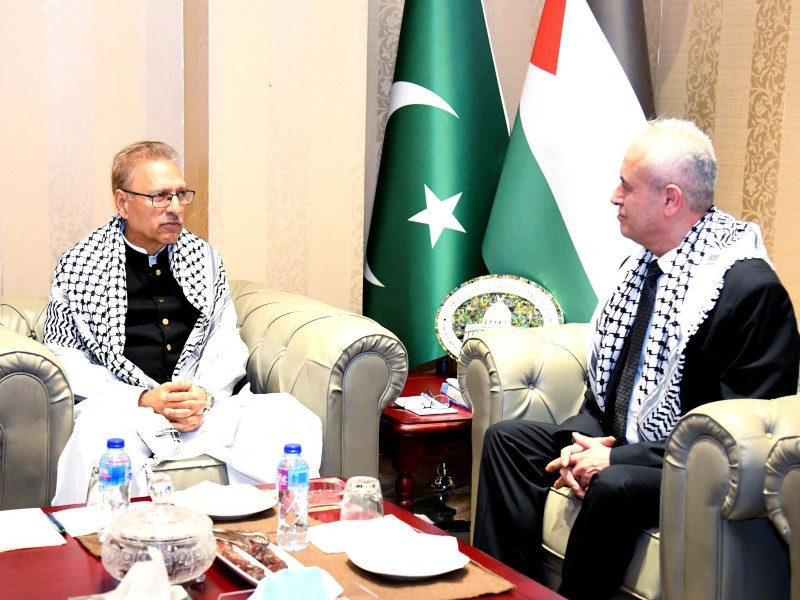 president dr arif alvi in a meeting with the ambassador of the state of palestine in pakistan ahmed jawad rabei and expressing solidarity with the people of palestine in islamabad on october 19 2023 photo pid