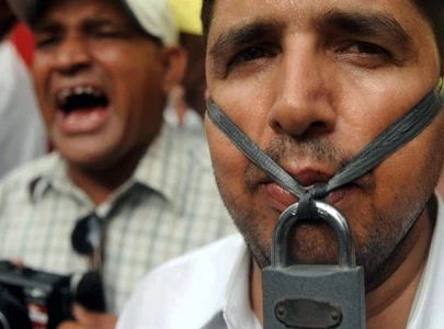 pakistan drops two spots in rsf s press freedom index