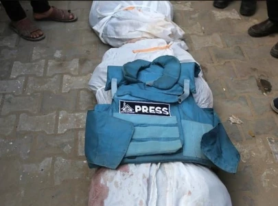 israeli attack kills journalist and family in gaza strip