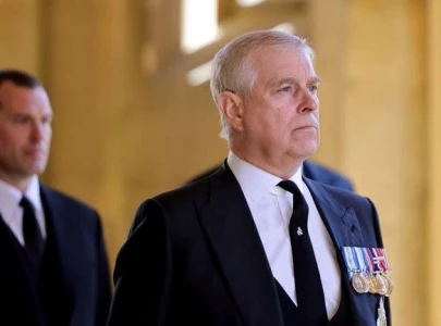 prince andrew has been served with sex abuse accuser giuffre s lawsuit court filing