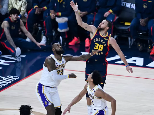 lakers vs warriors 118 108 davis james dominate stephen curry held scoreless in second half lakers vs warriors 118 108 davis james dominate stephen curry held scoreless in second half
