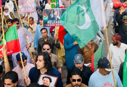 pti begins first phase of long march amid mounting political tensions pti begins first phase of long march amid mounting political tensions