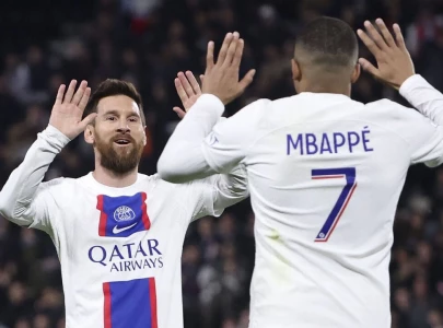 psg closing on french ligue 1 title