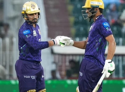 hbl psl x hasan nawaz steers gladiators to last ball win over sultans
