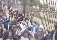 pti leaders lawmakers and workers camp outside the supreme court in islamabad photo sabah pti leaders lawmakers and workers camp outside the supreme court in islamabad photo sabah