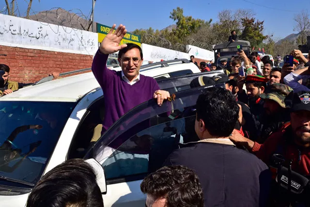 pti plans nationwide campaign for imran s release pti plans nationwide campaign for imran s release