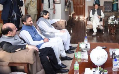 pm offers cm s seat to elahi pm offers cm s seat to elahi
